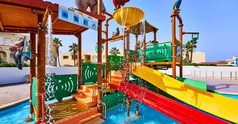 El mejor precio está en reservar antes Globales Cala'n Bosch Ciudadela El mejor precio está en reservar antes Globales Cala'n Bosch Ciudadela