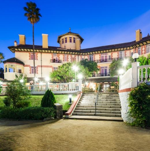 Plan ahead and book your stay at Globales Reina Cristina at exclusive prices! Globales Plan ahead and book your stay at Globales Reina Cristina at exclusive prices! Globales