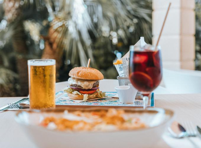 Snack bar Globales Aptos. Costa de la Calma Santa Ponsa Snack bar Globales Aptos. Costa de la Calma Santa Ponsa