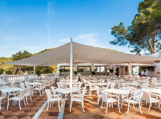 Bar piscina Globales Aptos. Montemar Cala Llonga Bar piscina Globales Aptos. Montemar Cala Llonga