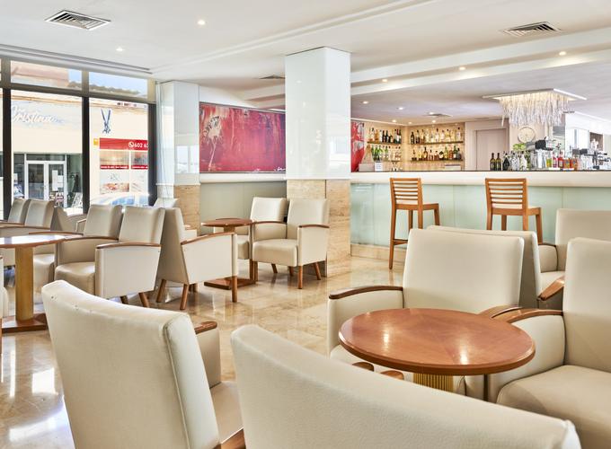 Lounge bar Globales Pionero Santa Ponsa Lounge bar Globales Pionero Santa Ponsa