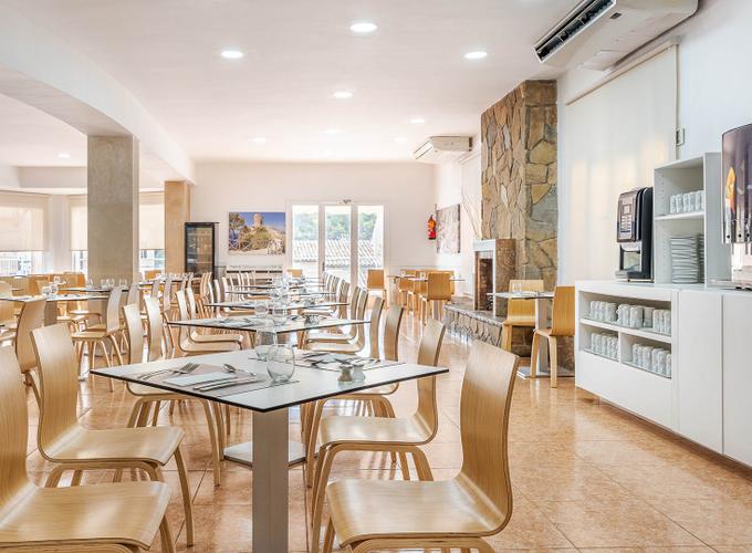 Main buffet restaurant Globales Simar Cala San Vicente Main buffet restaurant Globales Simar Cala San Vicente