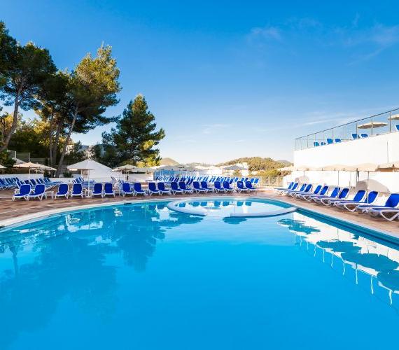 Pool Globales Aptos. Montemar Cala Llonga Pool Globales Aptos. Montemar Cala Llonga