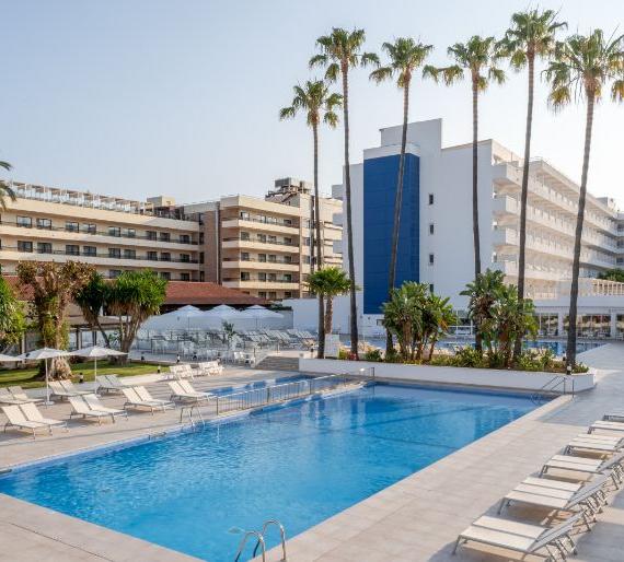 Pools and sun deck Globales Santa Ponsa Park Pools and sun deck Globales Santa Ponsa Park