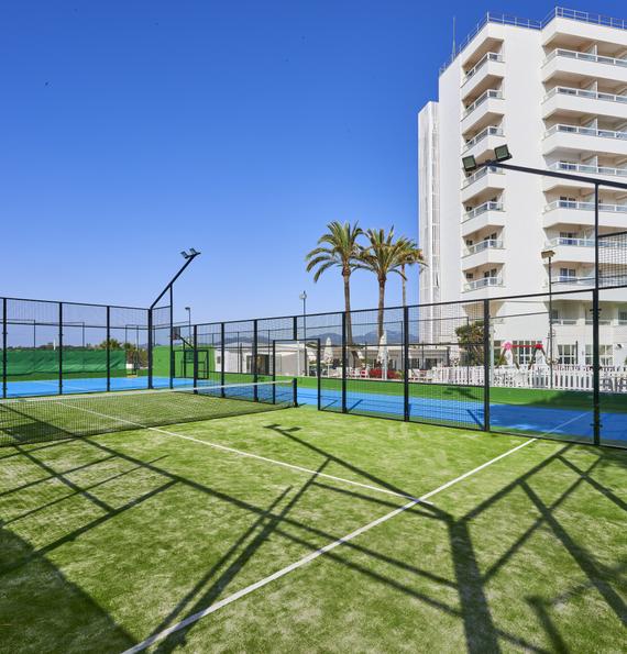 Free padel for guests Globales Samoa Calas de Mallorca Free padel for guests Globales Samoa Calas de Mallorca
