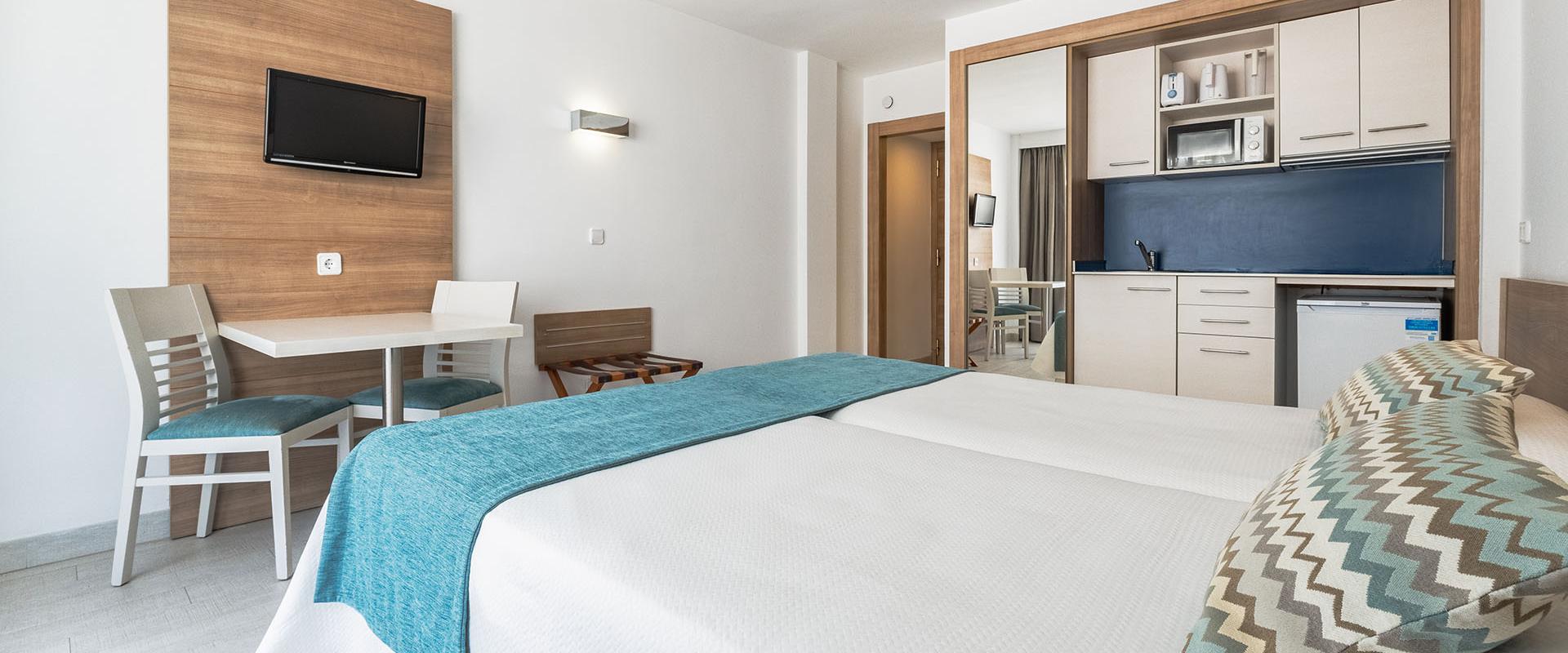 Estudio de Uso Individual  Globales Aptos. Verdemar Santa Ponsa Estudio de Uso Individual  Globales Aptos. Verdemar Santa Ponsa