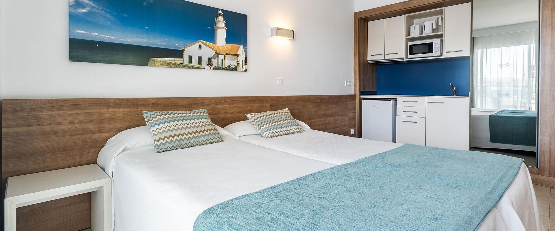 Estudio de Uso Individual Vista Mar  Globales Aptos. Verdemar Santa Ponsa Estudio de Uso Individual Vista Mar  Globales Aptos. Verdemar Santa Ponsa