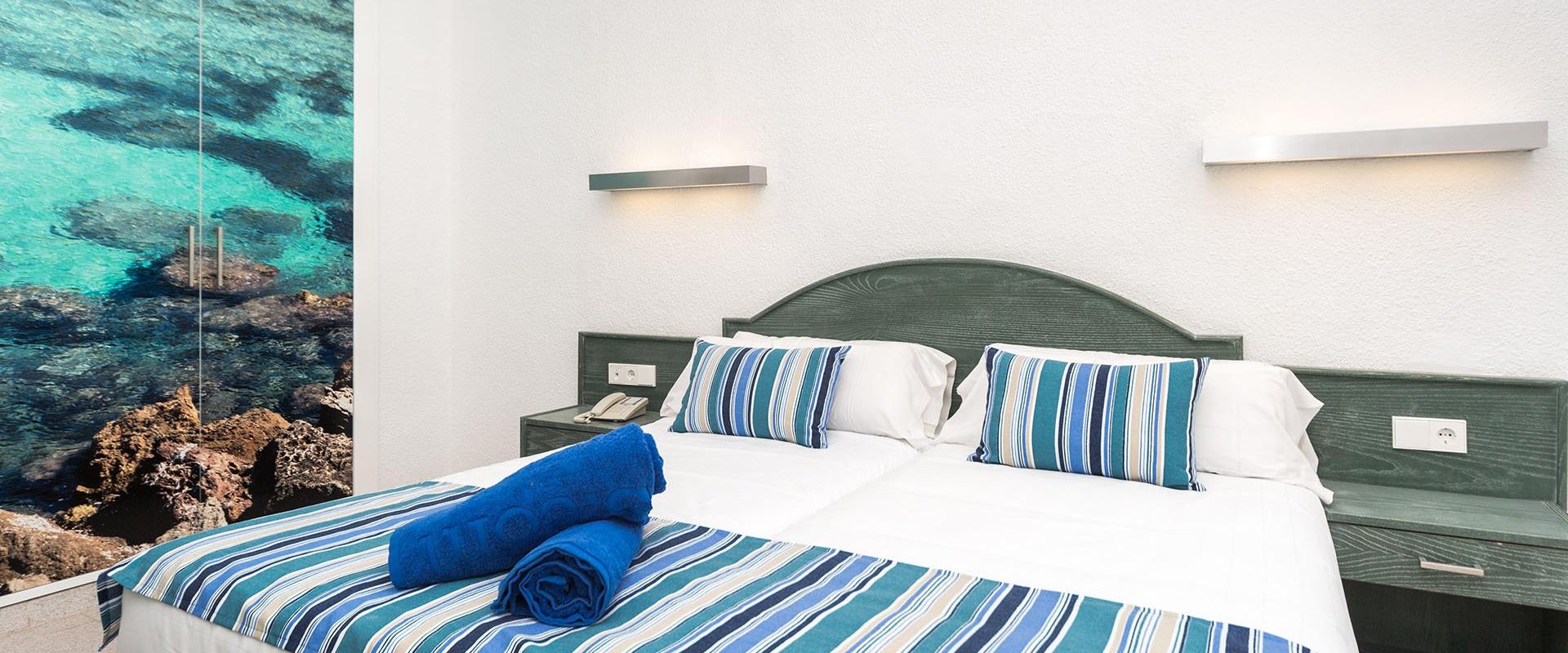 Doble Sin balcón Globales Cala'n Blanes Ciudadela Doble Sin balcón Globales Cala'n Blanes Ciudadela