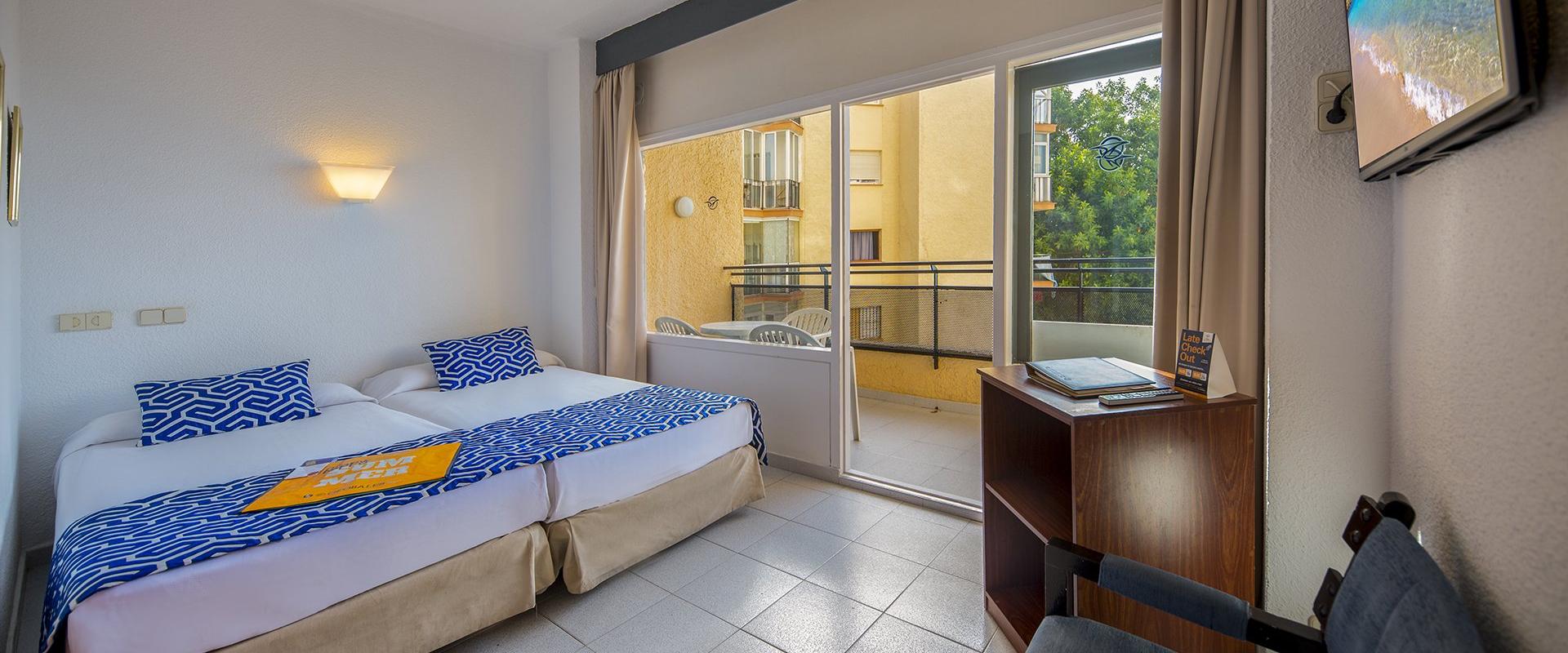 Double for single use Globales Gardenia Fuengirola Double for single use Globales Gardenia Fuengirola