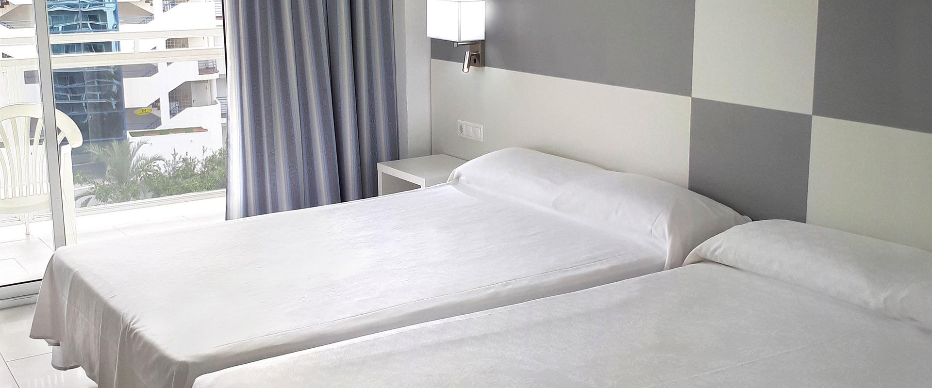 Habitación Familiar Globales los Patos Park Benalmádena Habitación Familiar Globales los Patos Park Benalmádena