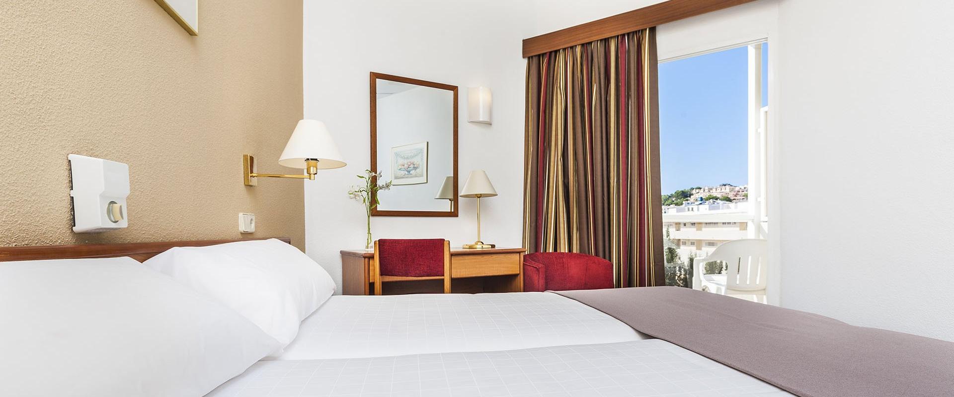 Double for single use Globales Playa Santa Ponsa Double for single use Globales Playa Santa Ponsa