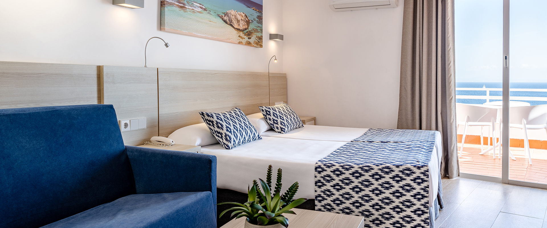 SOLO ADULTOS  Globales Aptos. Cala Viñas Palmanova