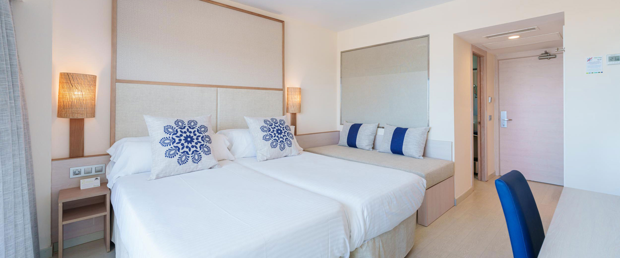 Globales Isabel Cala Bona Globales Isabel Cala Bona